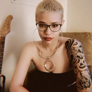 Meet your Posher, Raquel